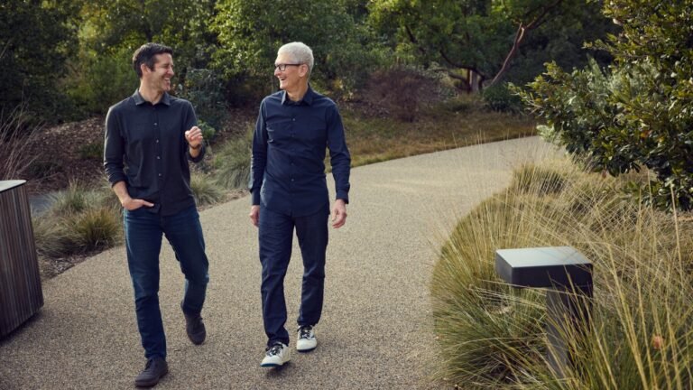 Apple-John-Ternus-Tim-Cook_CEO_Retira