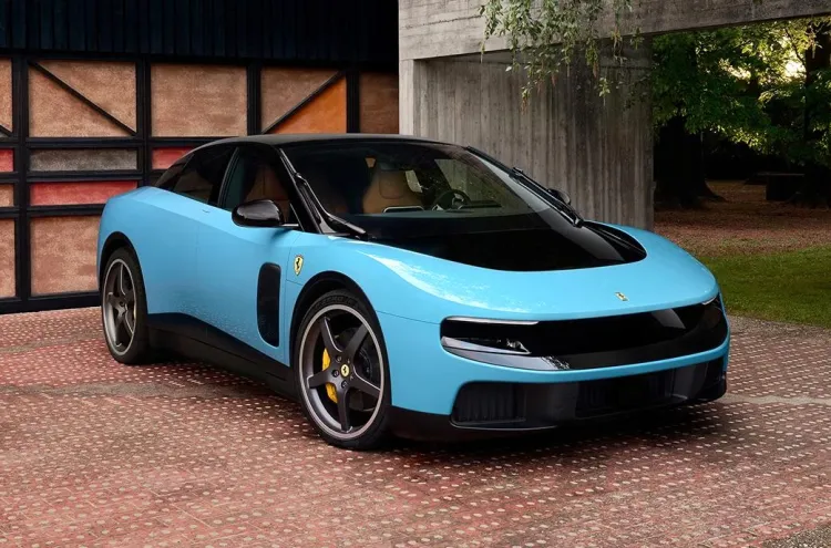Ferrari Luce, el primer vehículo eléctrico de Ferrari, presentado en Roma, diseño de LoveFrom