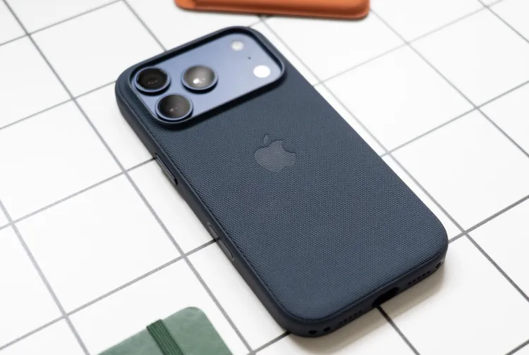 Tim Cook anuncia alza de precios en Apple