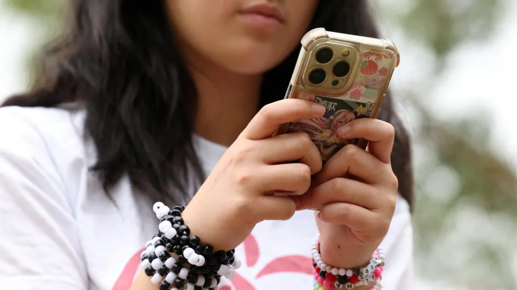 Instagram y Facebook en juicio por privacidad infantil