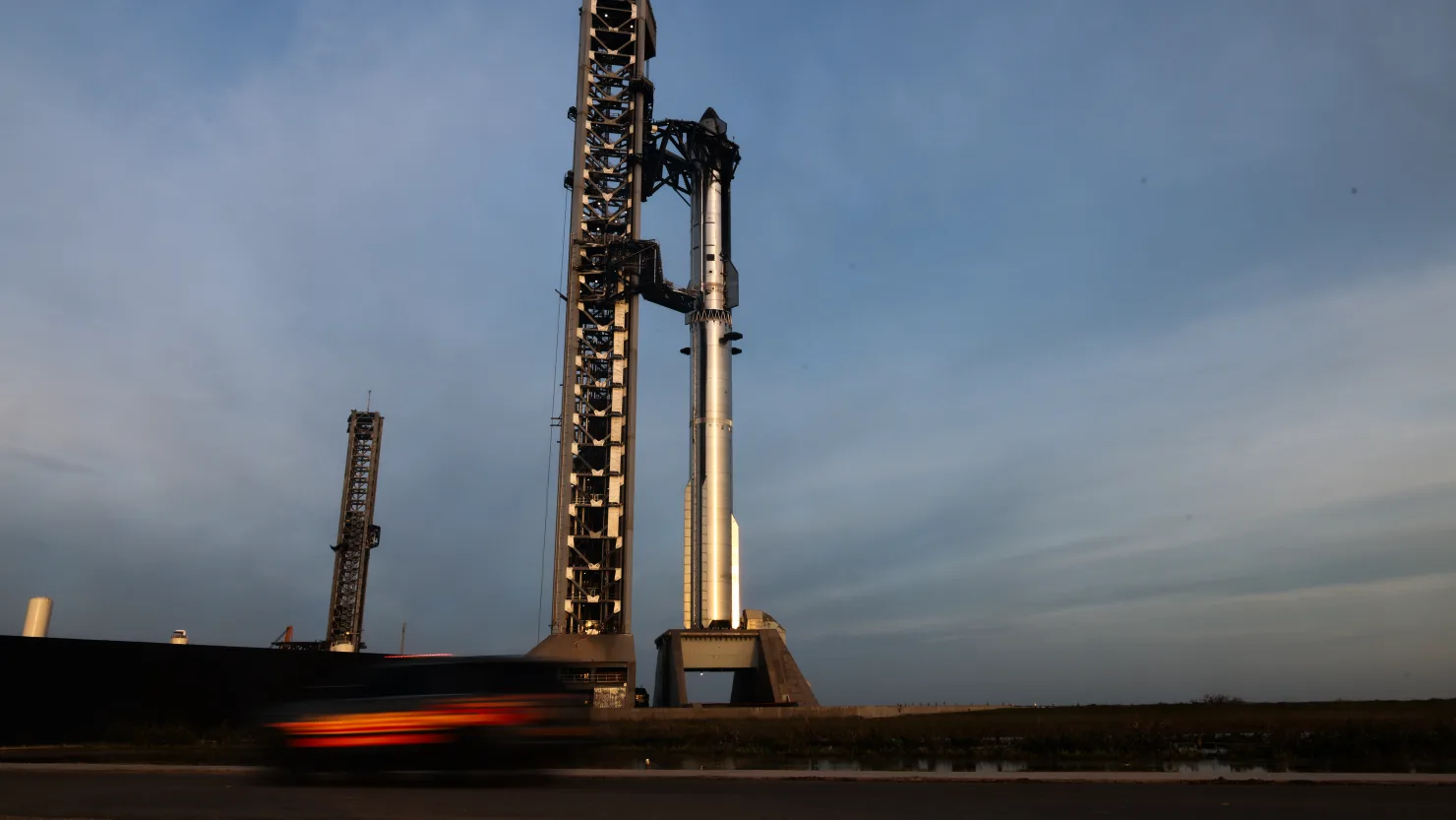 Renderizado del cohete Starship de SpaceX despegando desde el nuevo spaceport en Luisiana
