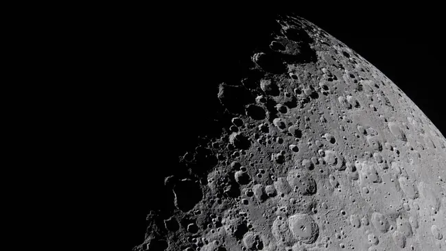 Superficie lunar cerca del sitio de impacto previsto