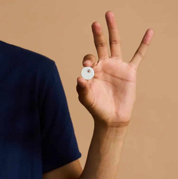 Sensor Libre Duo 10 Day de Abbott sobre el brazo de una persona
